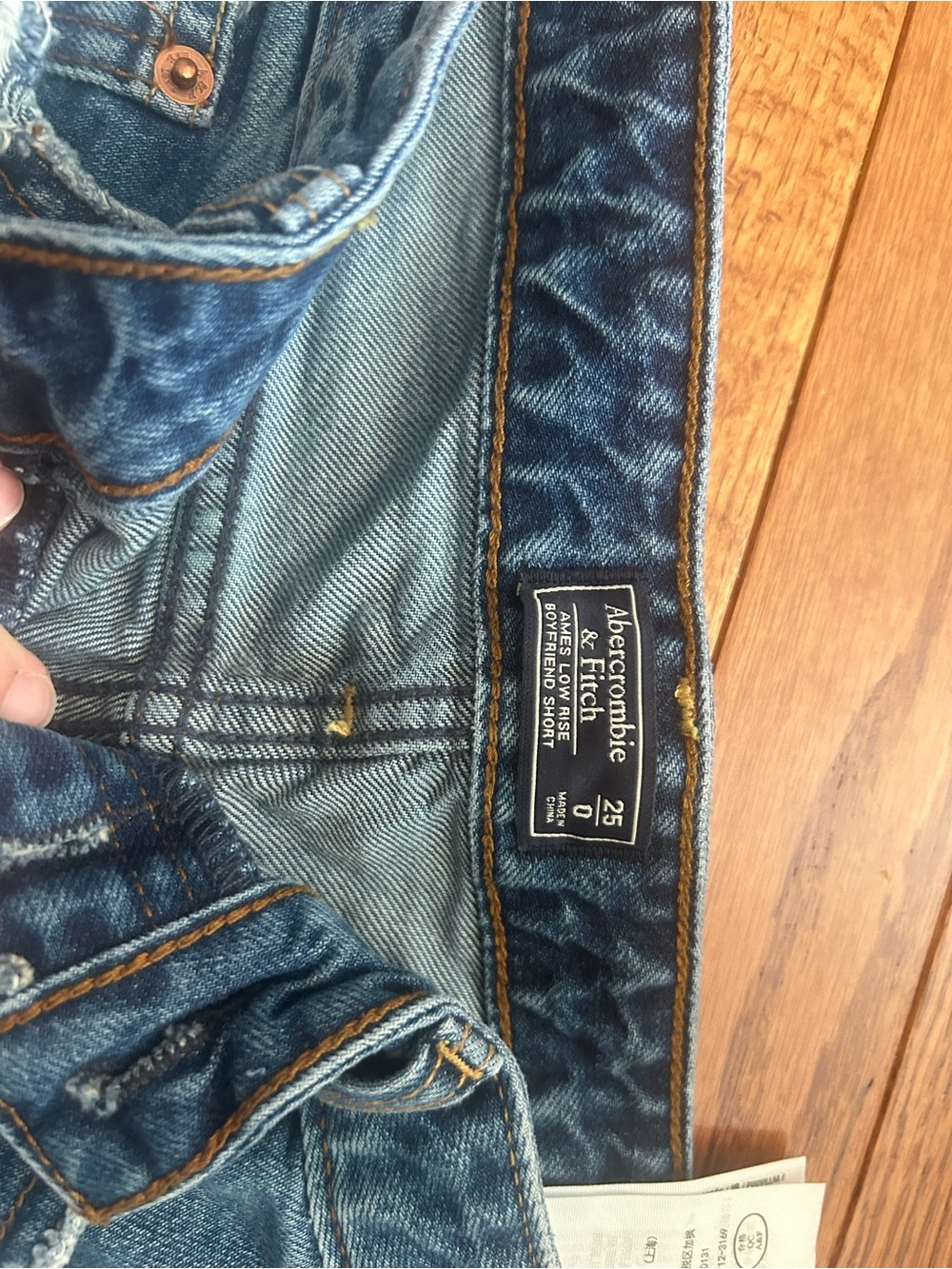Abercrombie & Fitch Men's Dark Blue Washed Slim Jeans